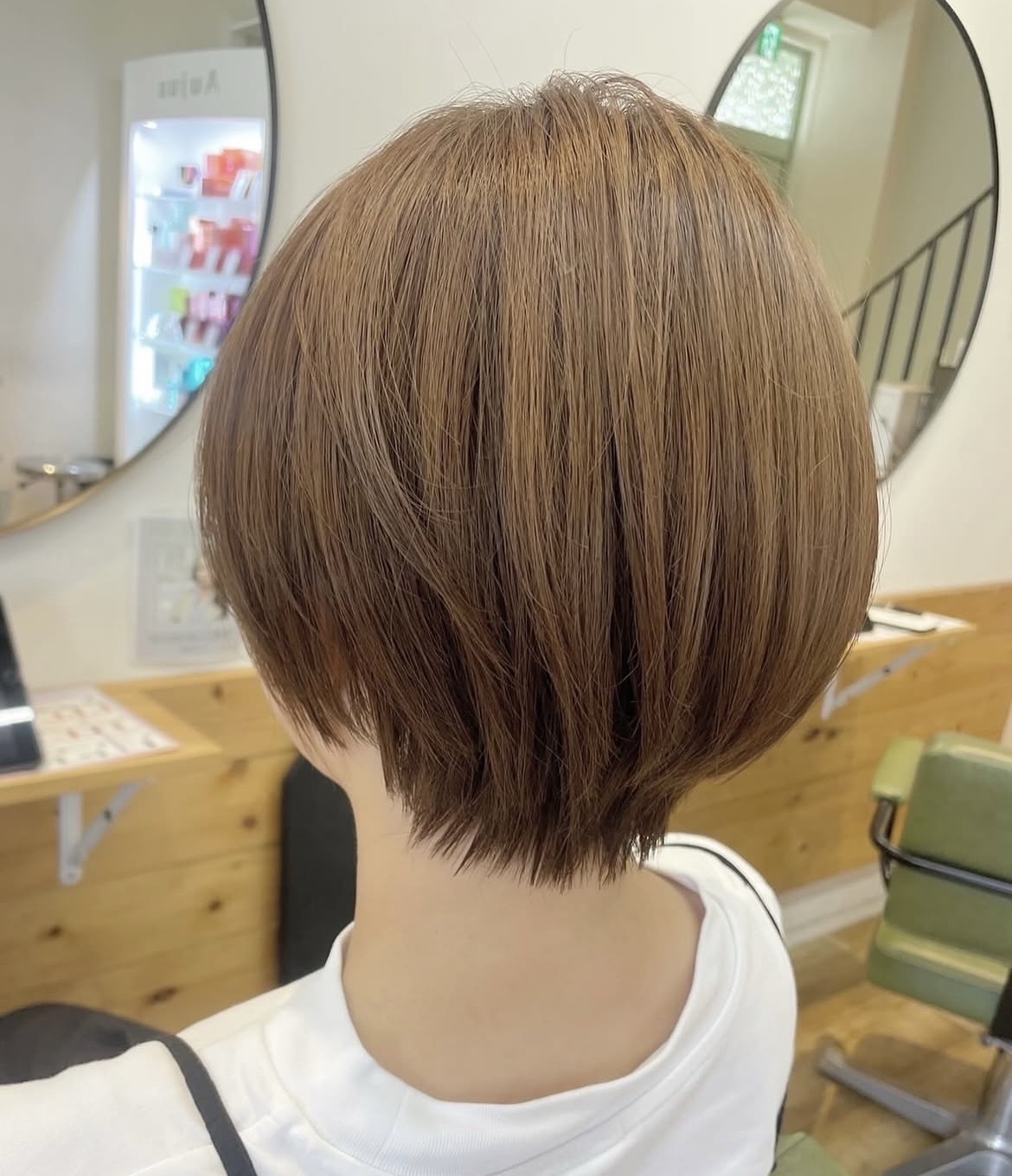 ショートボブ